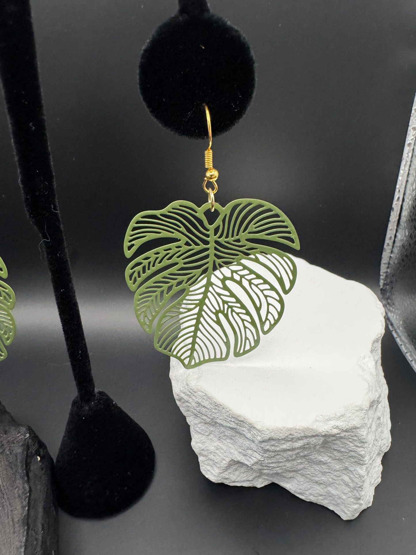 Leaf earrings